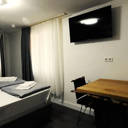 Hecht Hotell 2*